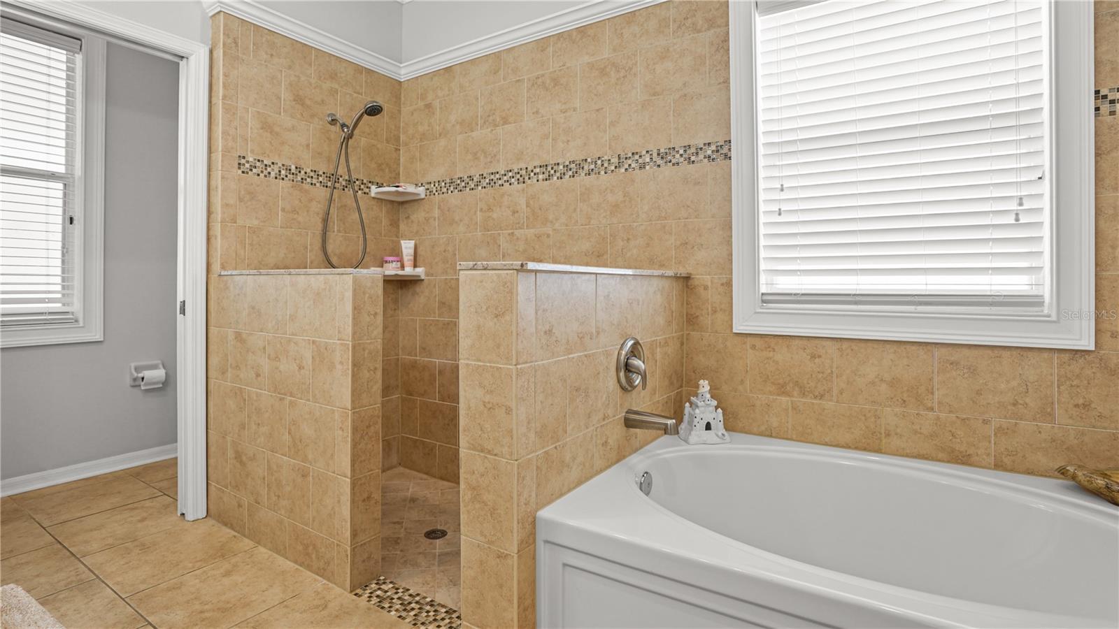 19420 SUNSET BAY DR — photo 19