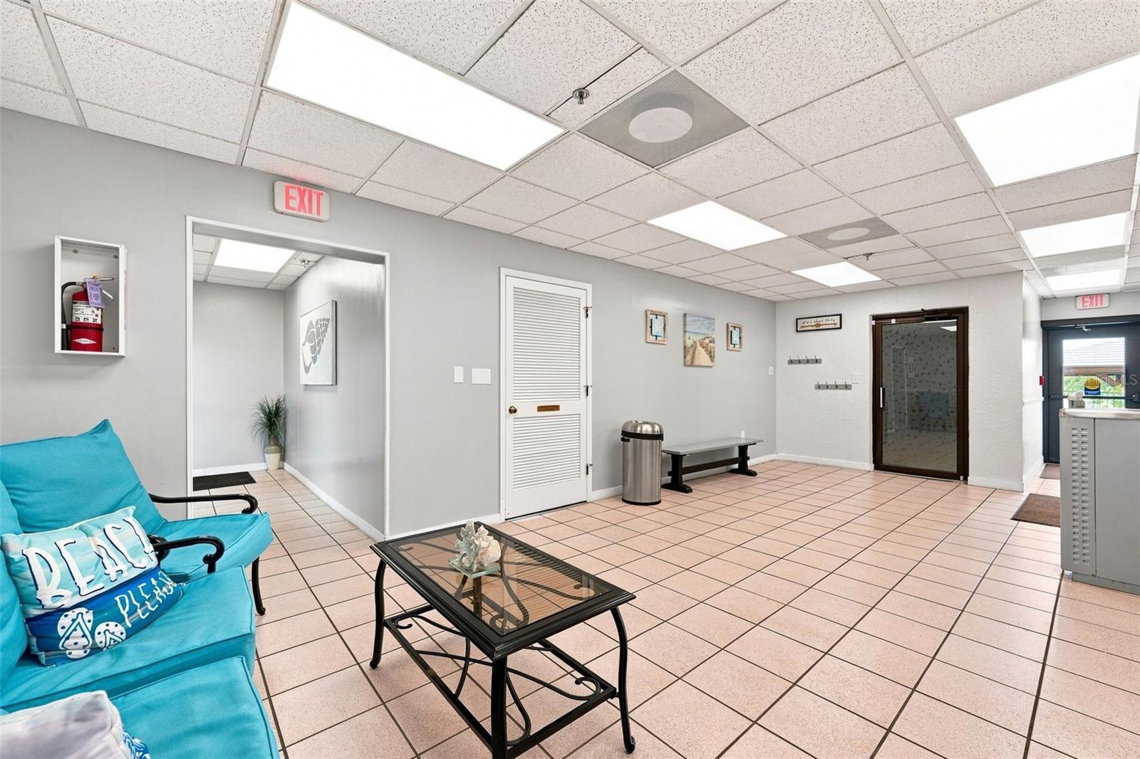 7050 SUNSET DR S #610 — photo 39