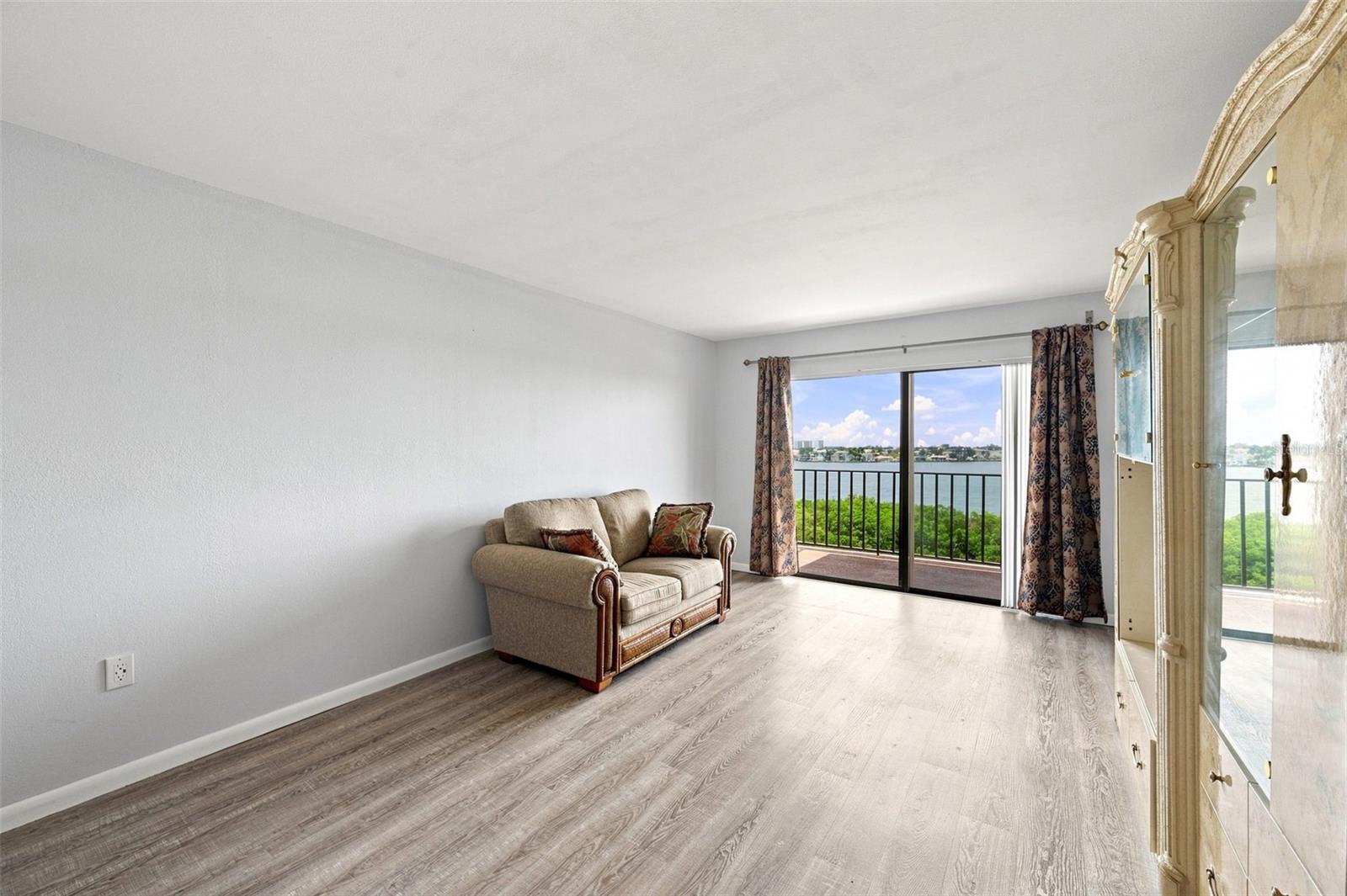 7050 SUNSET DR S #610 — photo 10