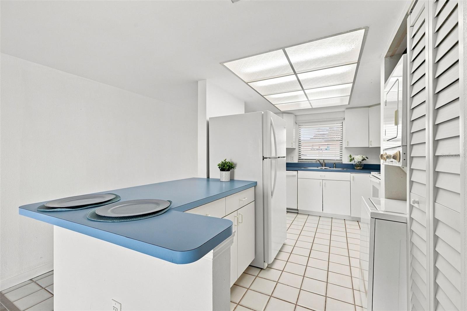 7050 SUNSET DR S #610 — photo 7