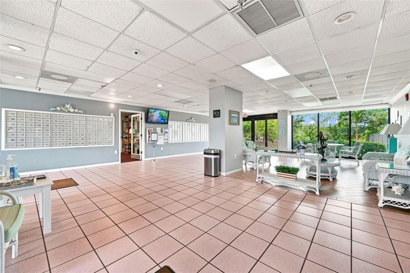 7050 SUNSET DR S #610 — photo 31