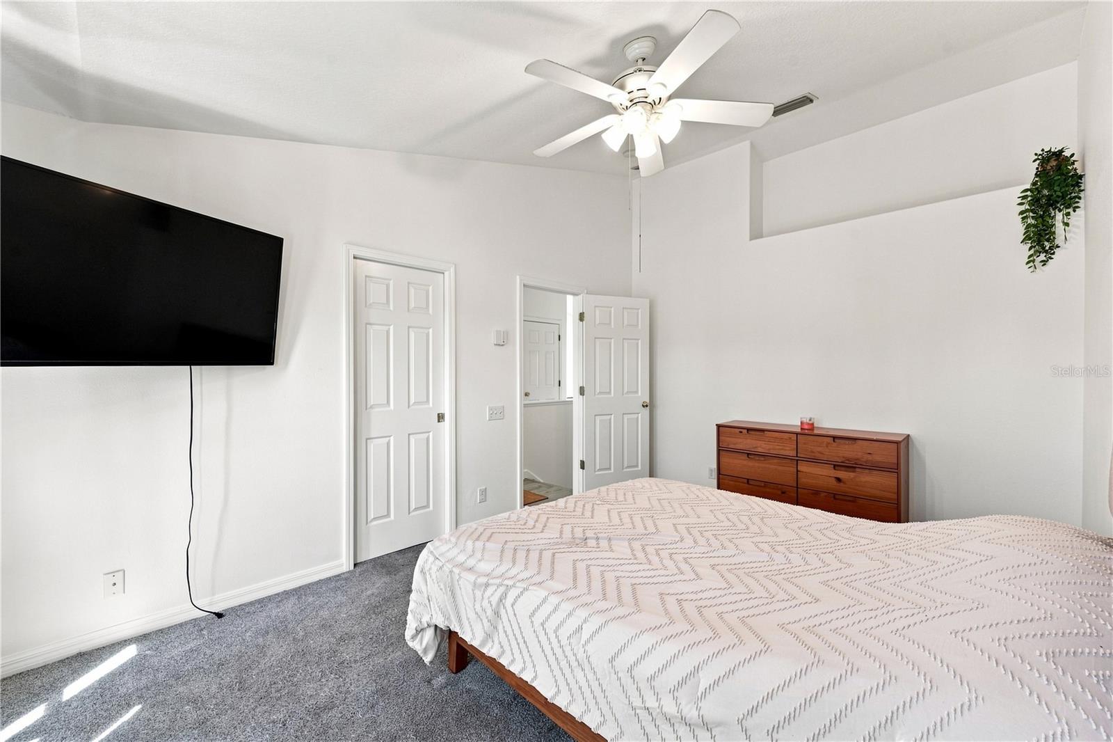 13158 THOROUGHBRED LOOP — photo 19