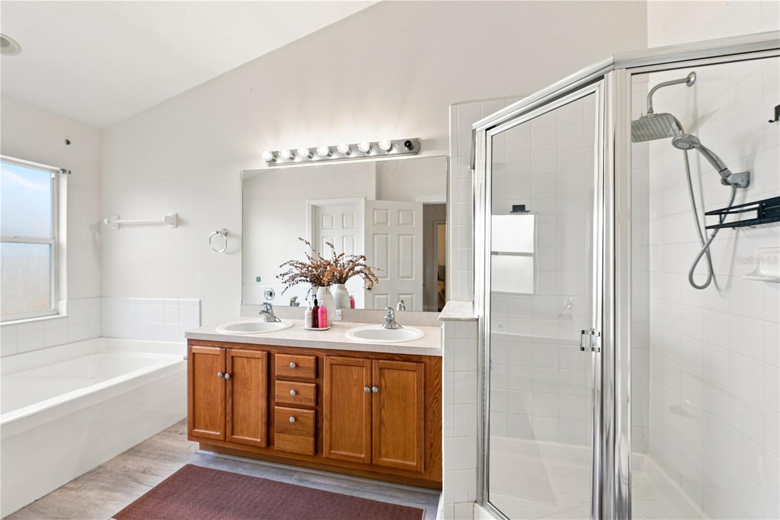 13158 THOROUGHBRED LOOP — photo 24