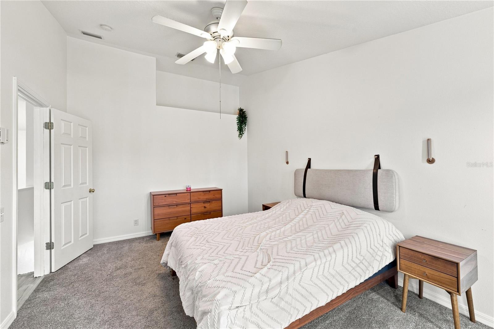 13158 THOROUGHBRED LOOP — photo 18