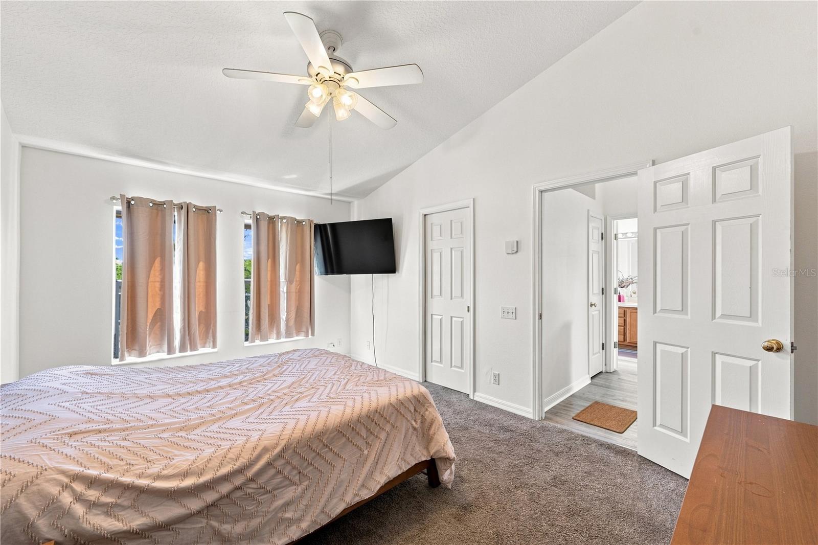 13158 THOROUGHBRED LOOP — photo 21