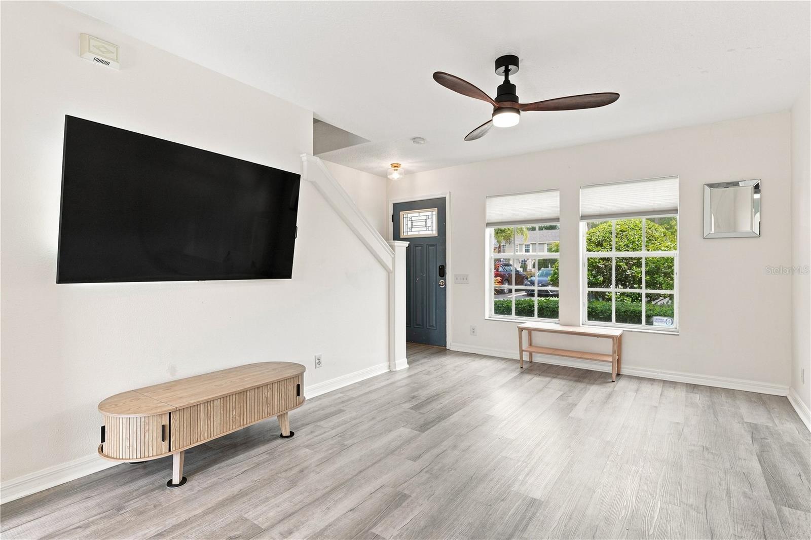 13158 THOROUGHBRED LOOP — photo 3