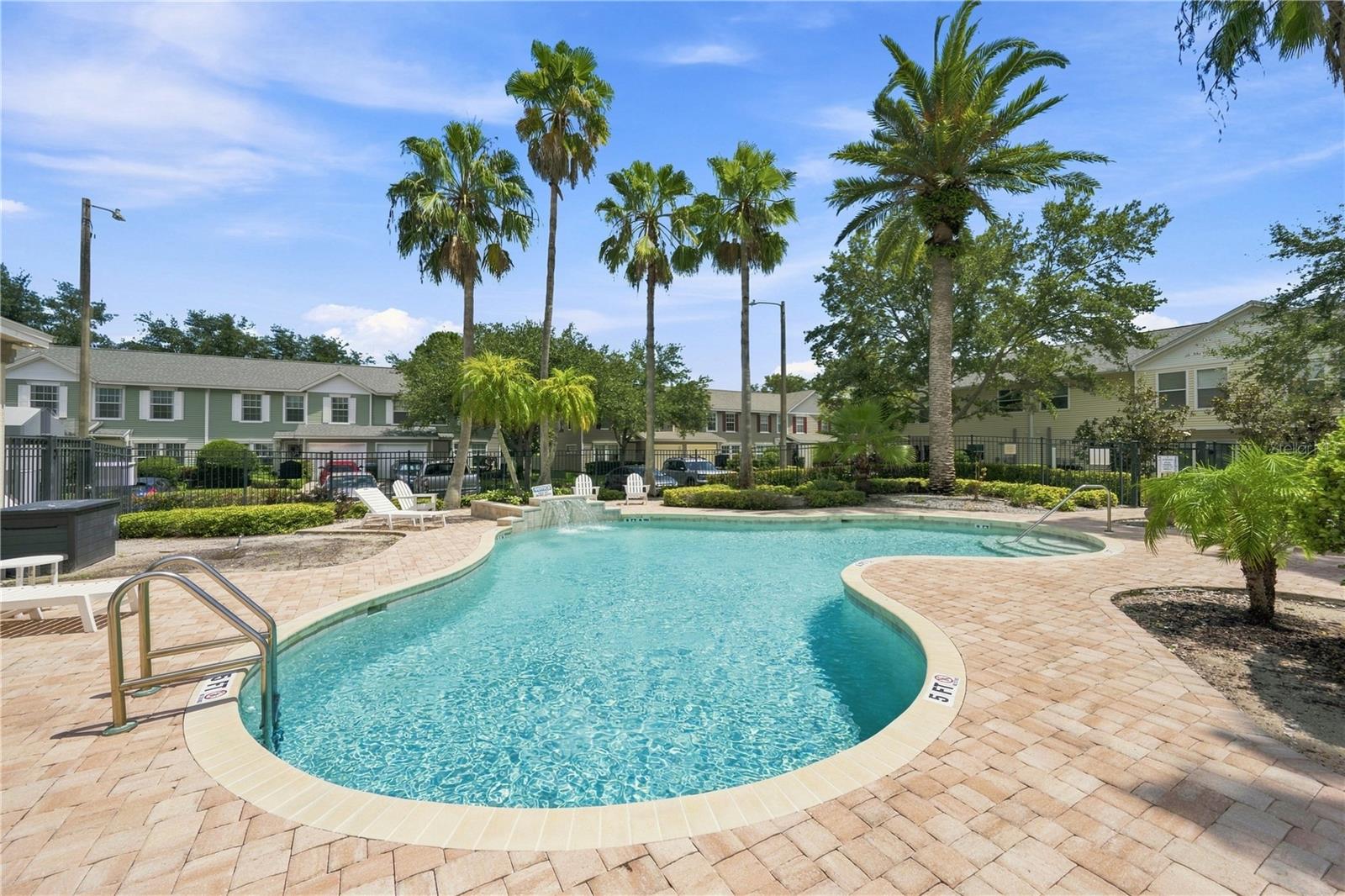 13158 THOROUGHBRED LOOP — photo 45
