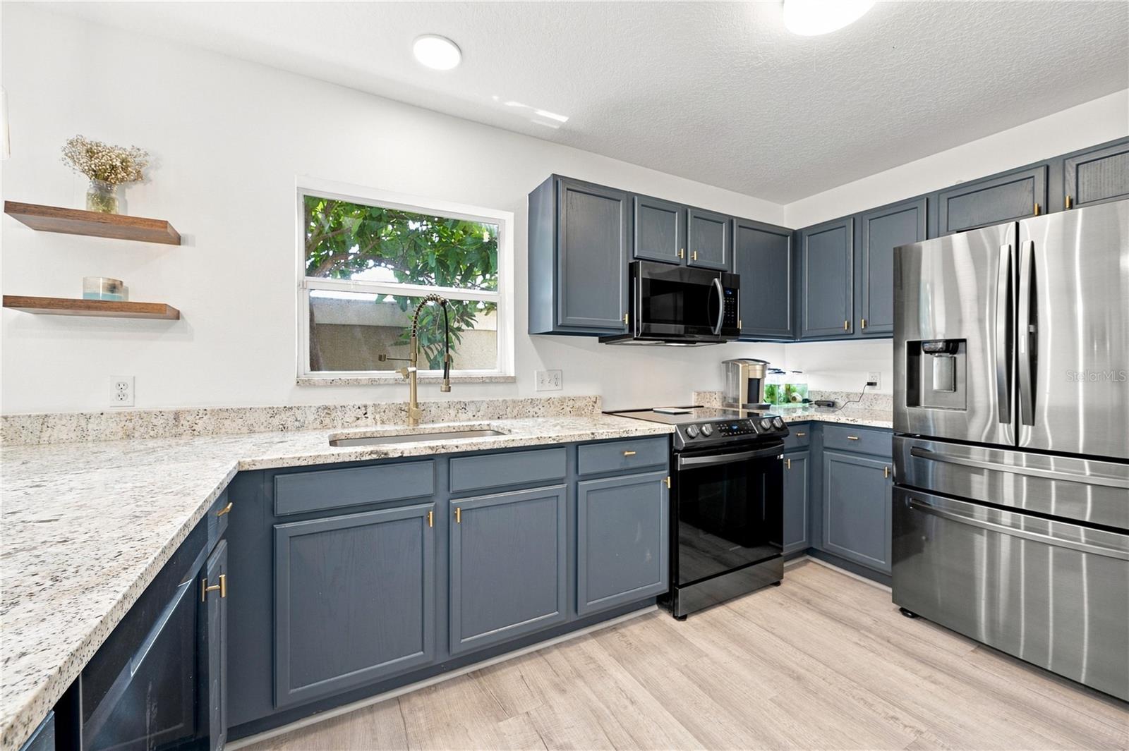 13158 THOROUGHBRED LOOP — photo 14