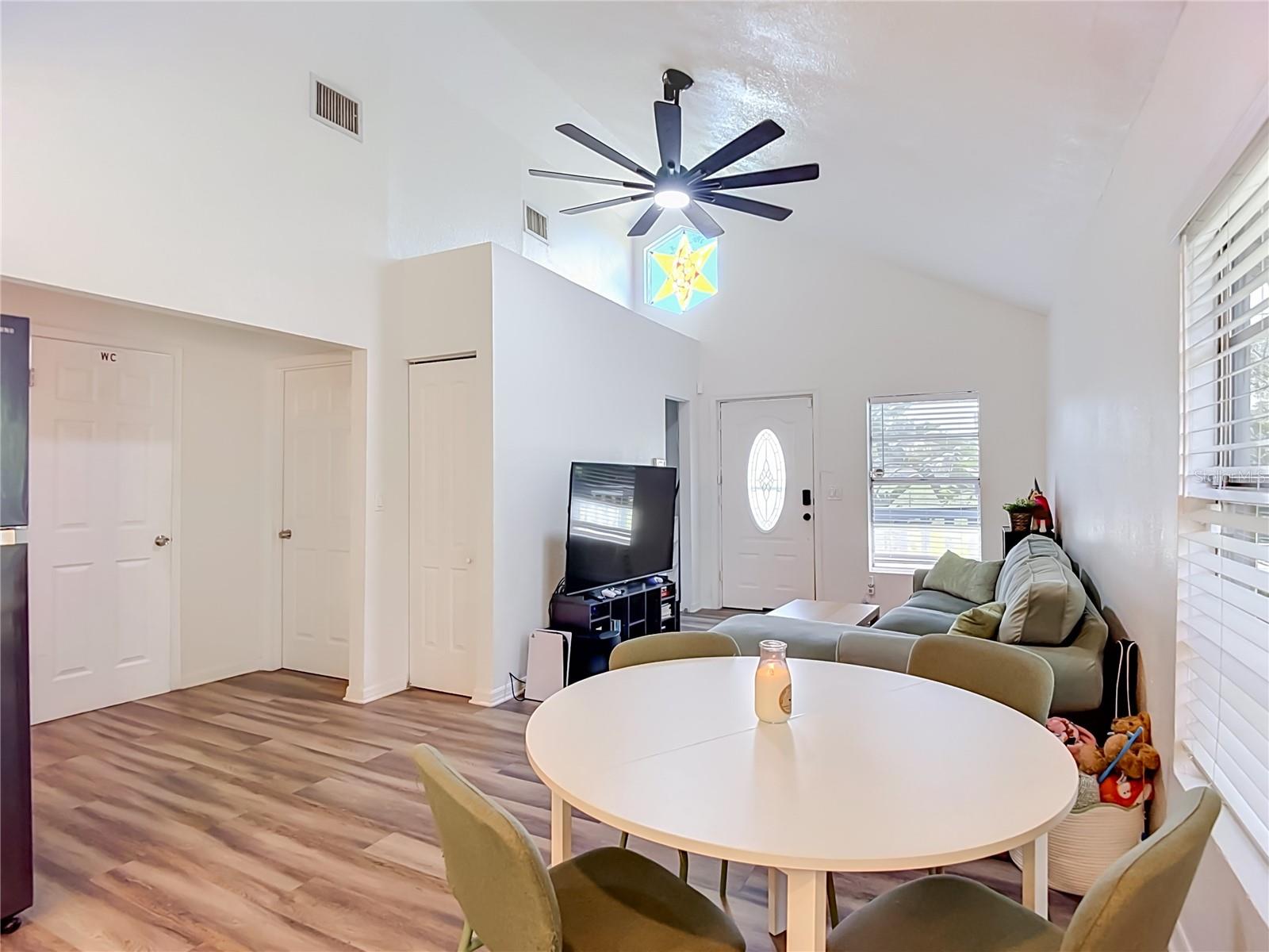 7309 N HUNTLEY AVE — photo 18