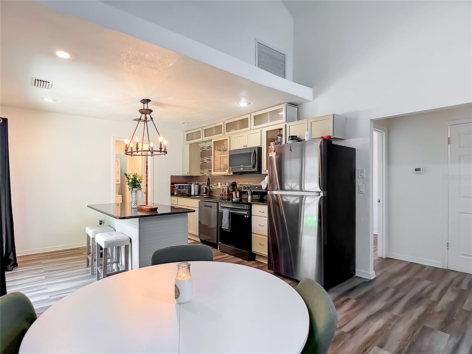 7309 N HUNTLEY AVE — photo 15