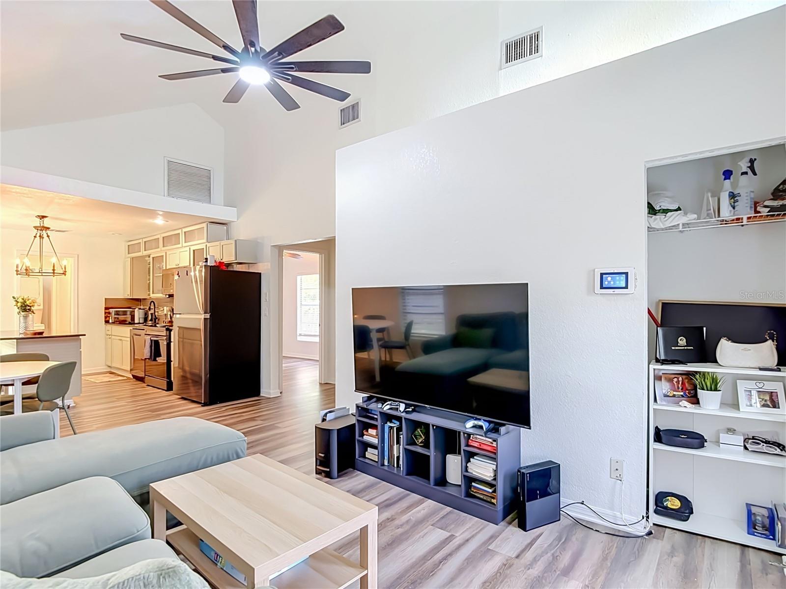7309 N HUNTLEY AVE — photo 12