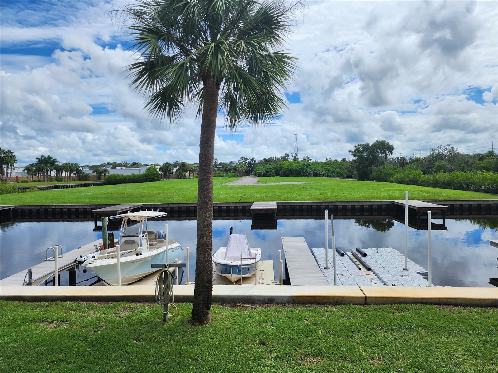 200 MERES BLVD #19 — photo 30
