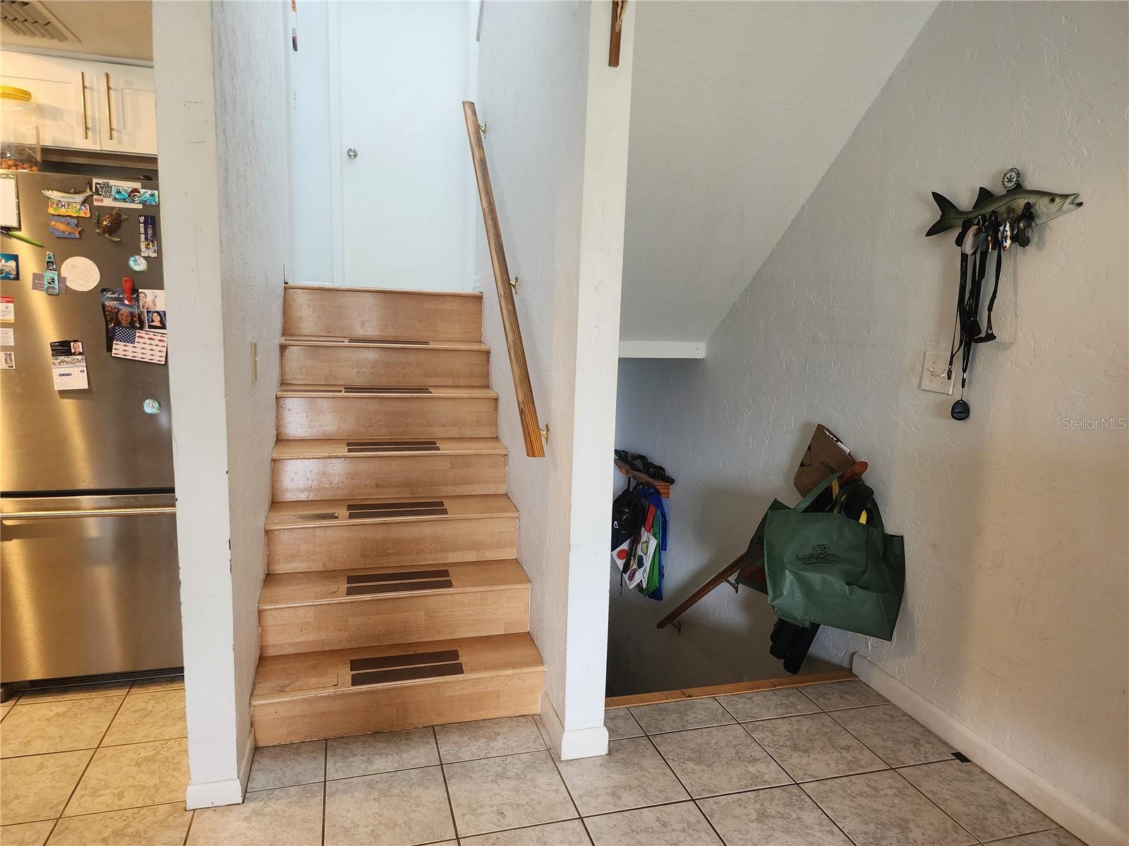 200 MERES BLVD #19 — photo 7