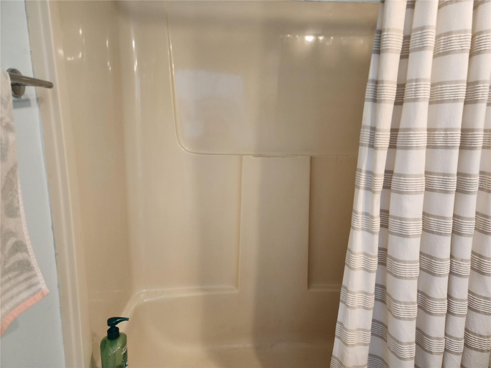 200 MERES BLVD #19 — photo 10