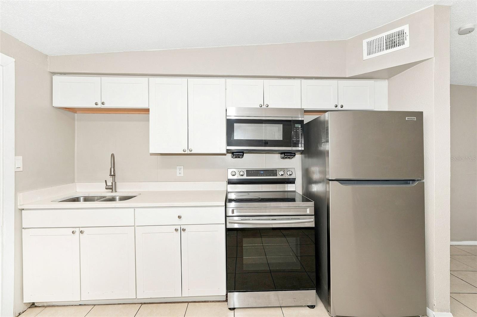 11204 GRANT DR — photo 3