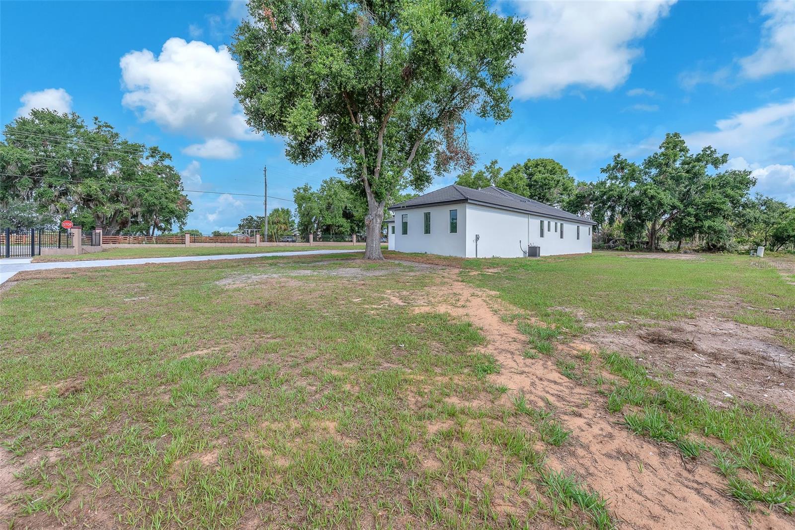 11921 FORT KING HWY — photo 9