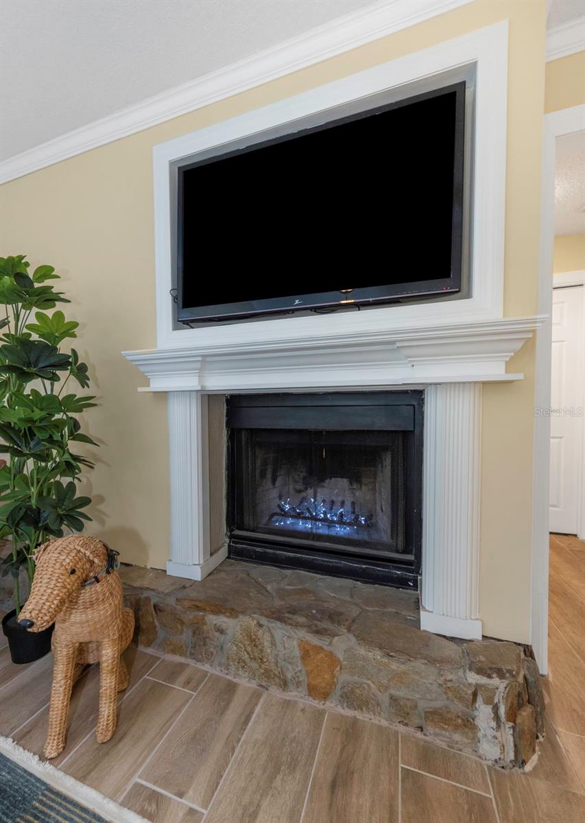 1620 COUNTRY LN — photo 17