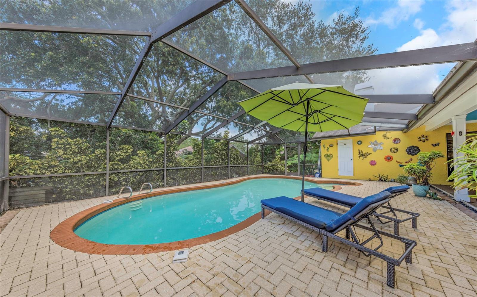 1620 COUNTRY LN — photo 35