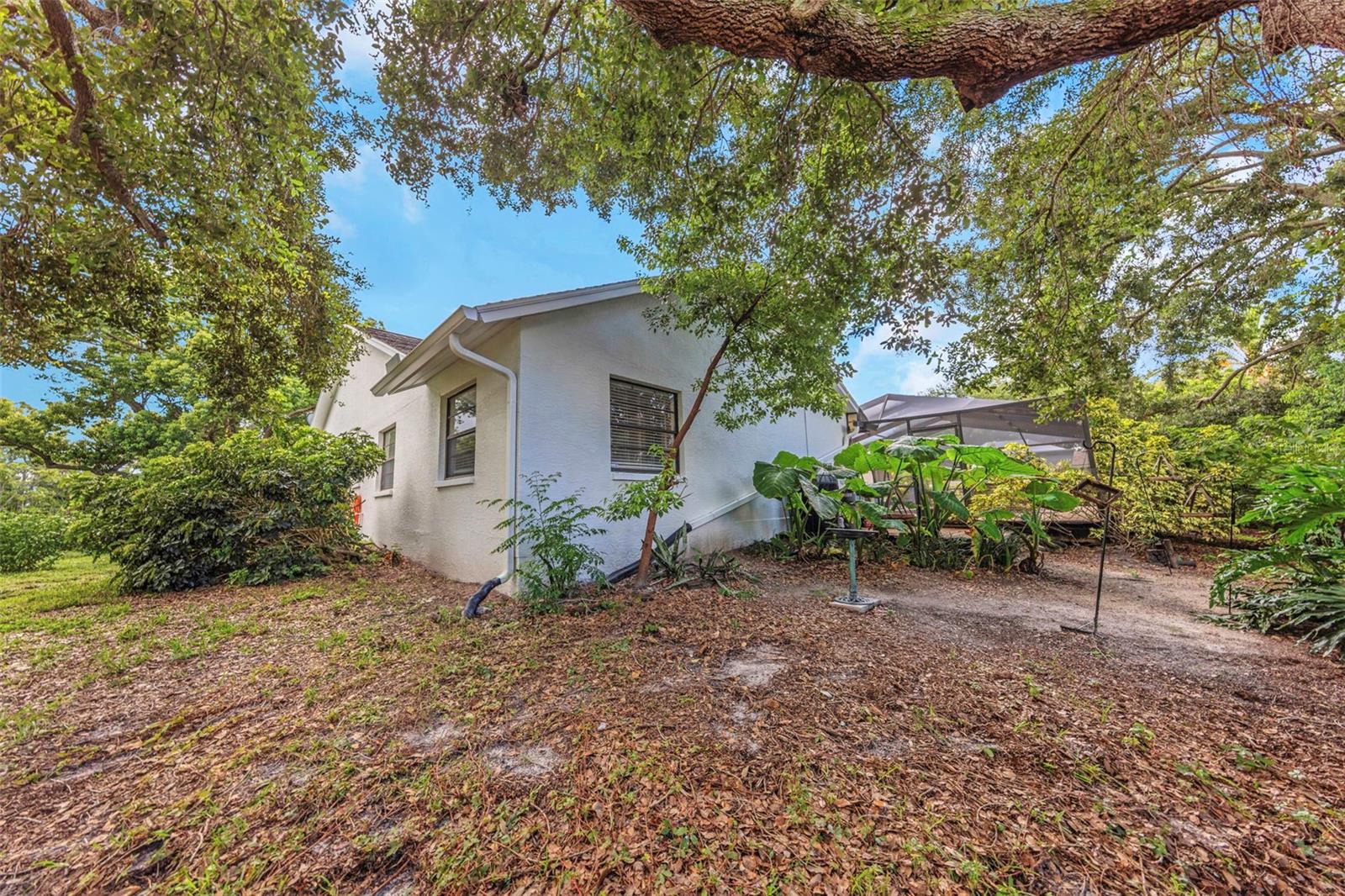 1620 COUNTRY LN — photo 50