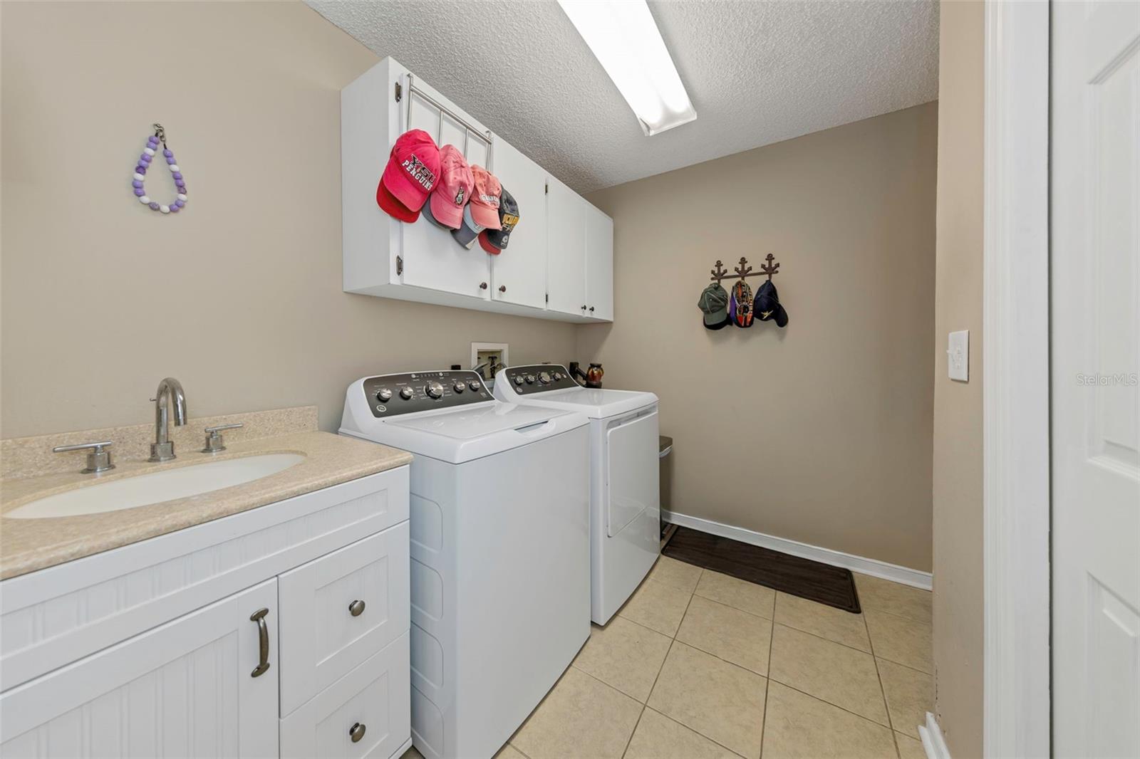 1620 COUNTRY LN — photo 47