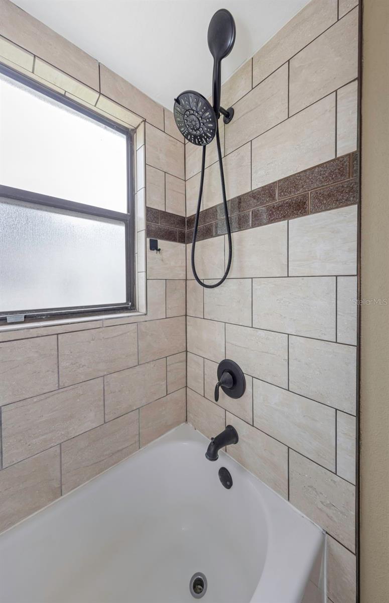 1620 COUNTRY LN — photo 42