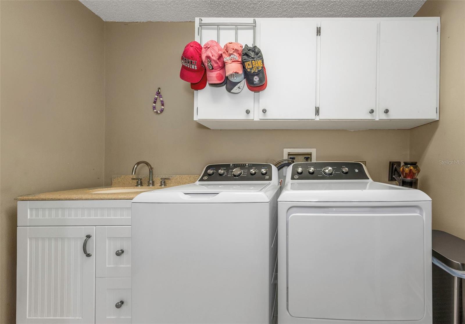 1620 COUNTRY LN — photo 48