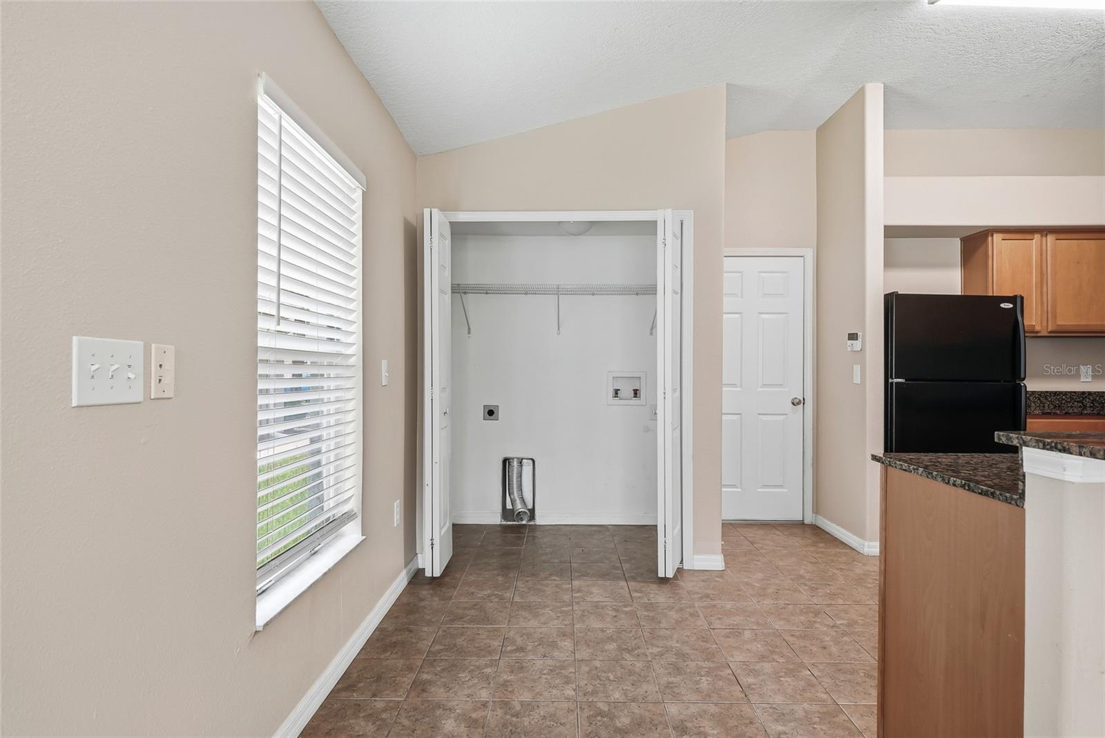 25928 CRIPPEN DR — photo 12