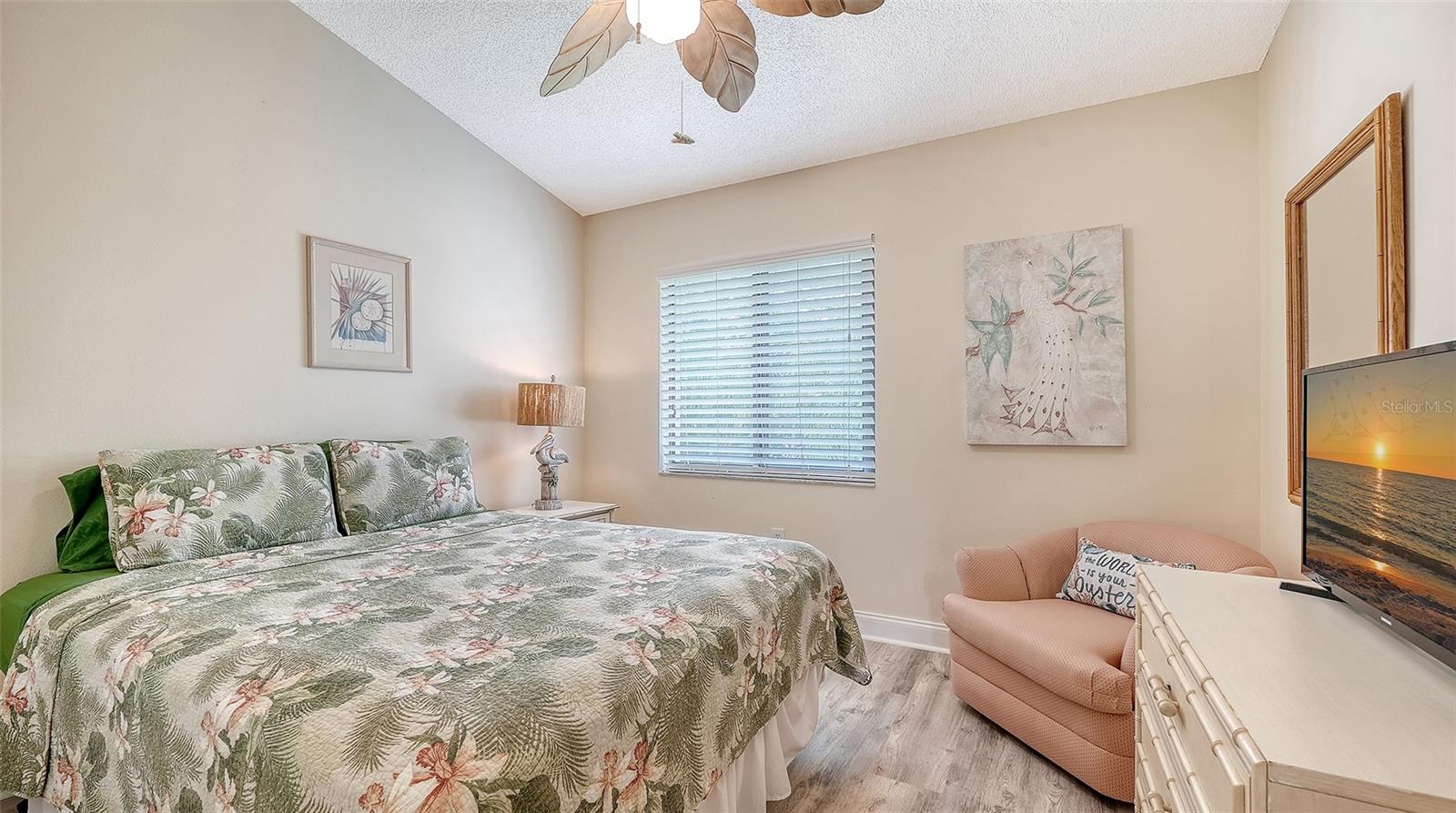 7584 EAGLE CREEK DR #7584 — photo 24