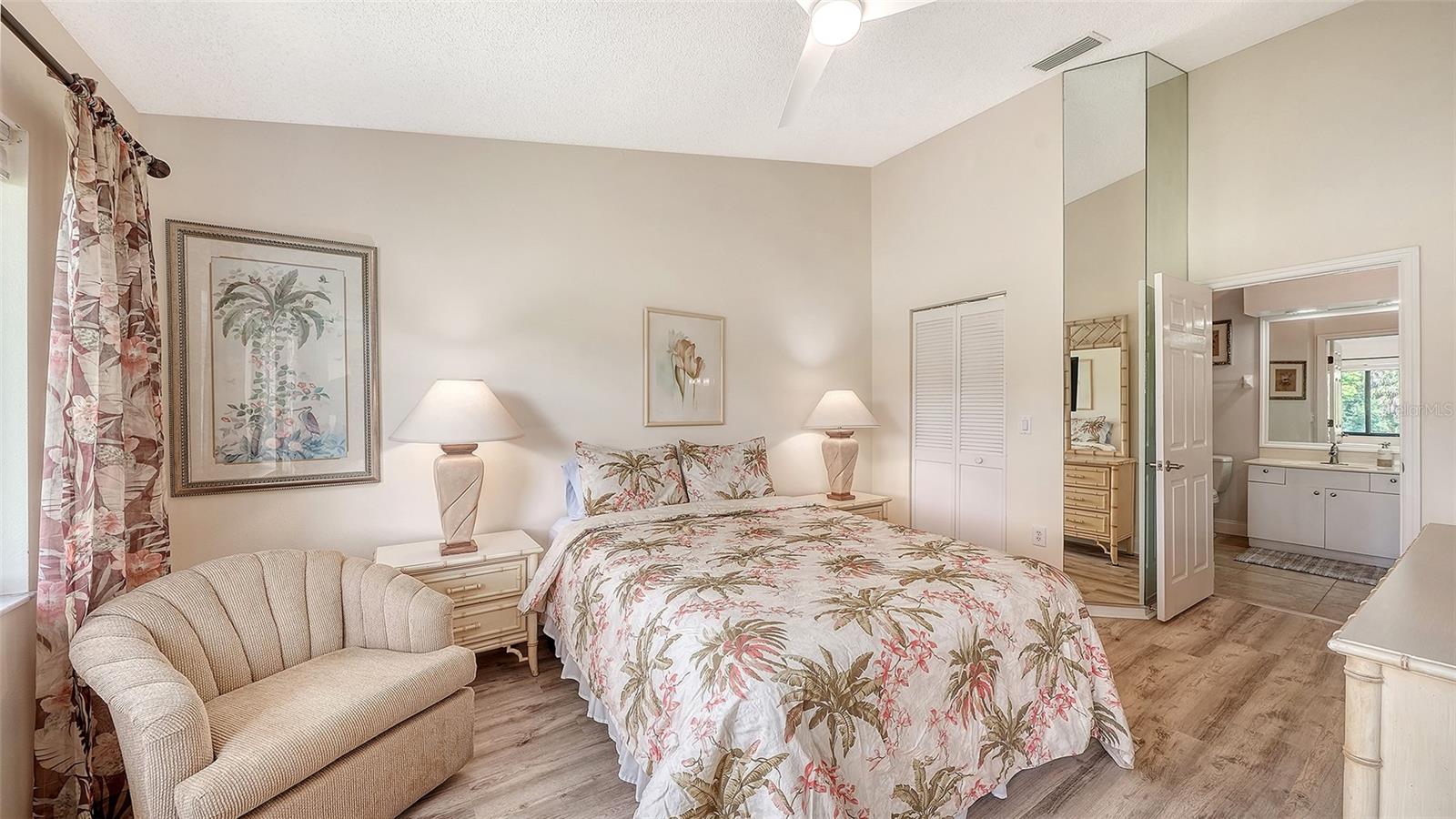 7584 EAGLE CREEK DR #7584 — photo 20