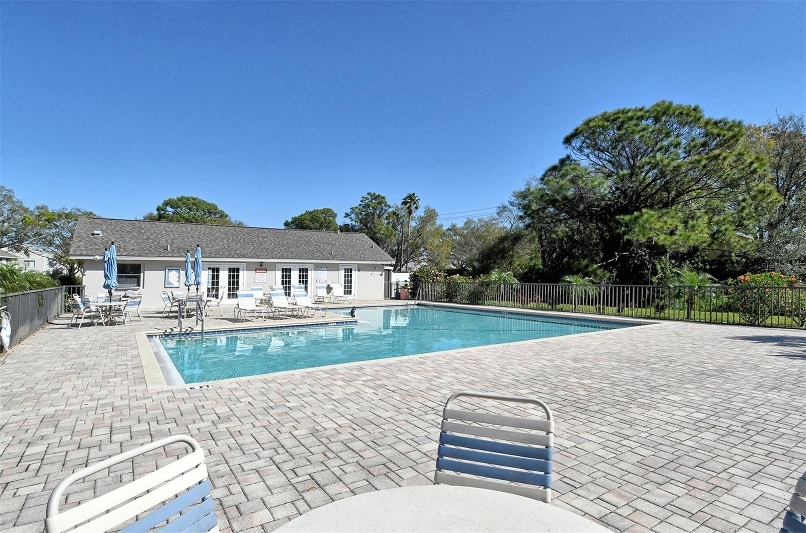 7584 EAGLE CREEK DR #7584 — photo 43