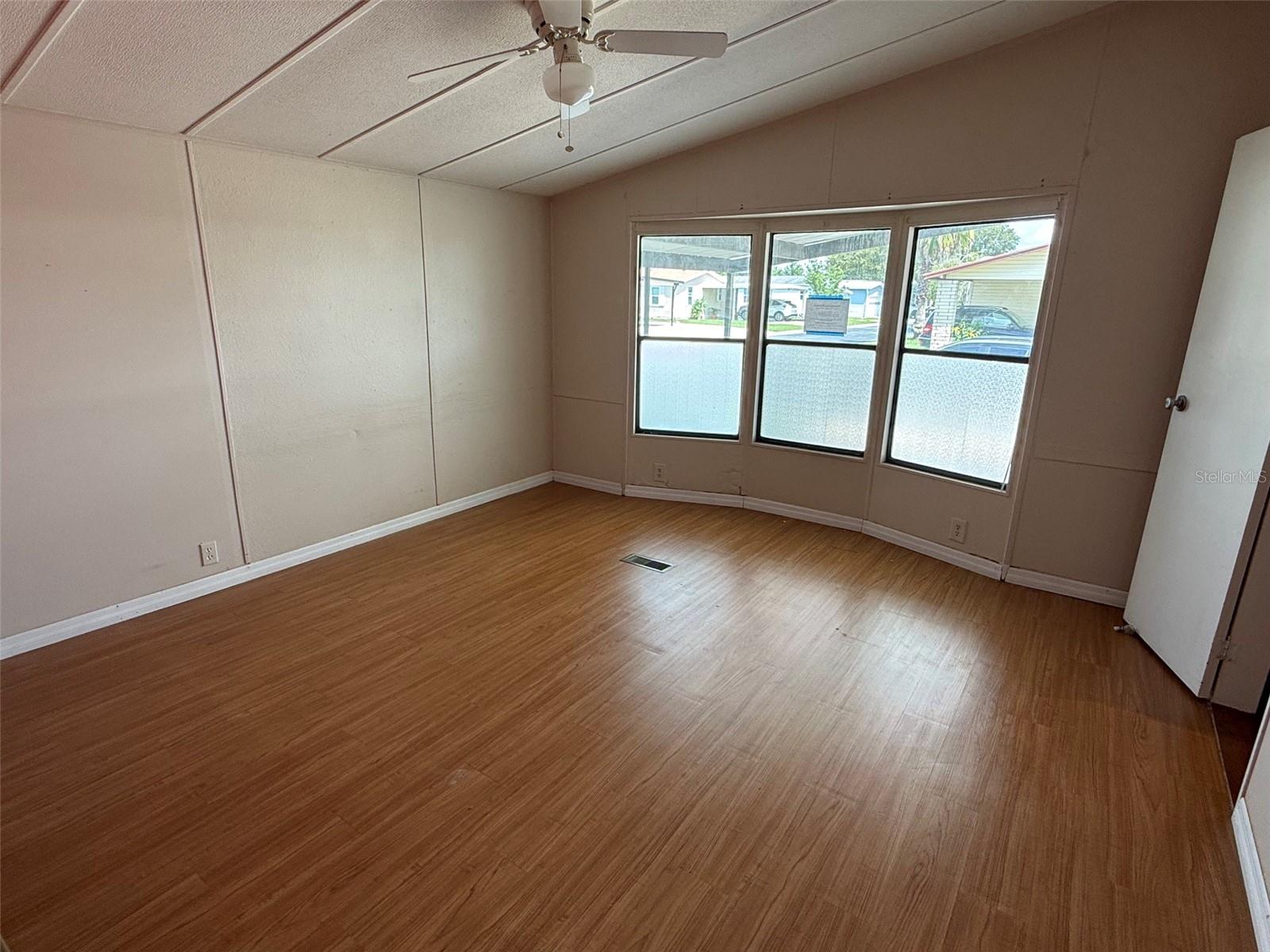 3022 SHORT LEAF ST — photo 9