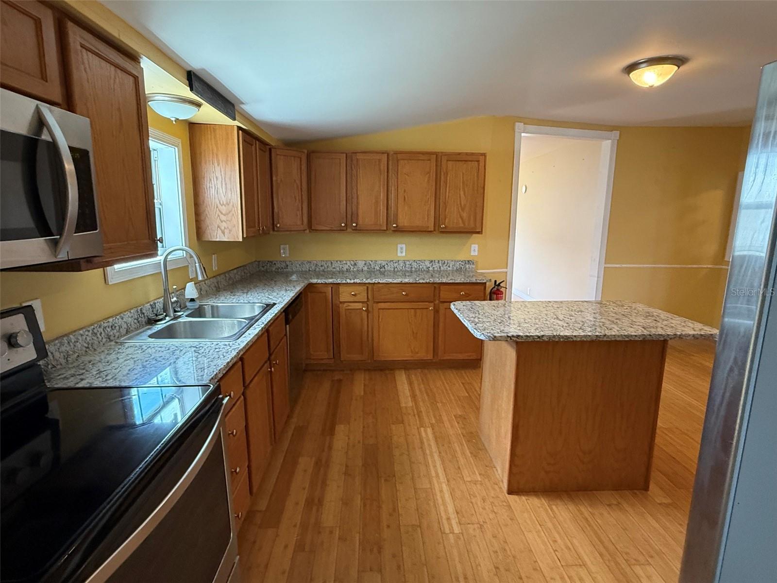 3022 SHORT LEAF ST — photo 5