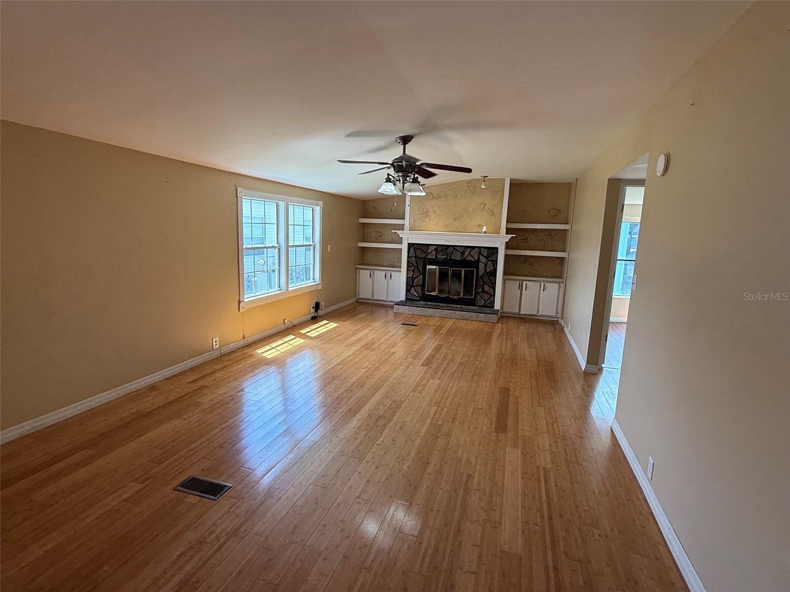 3022 SHORT LEAF ST — photo 7