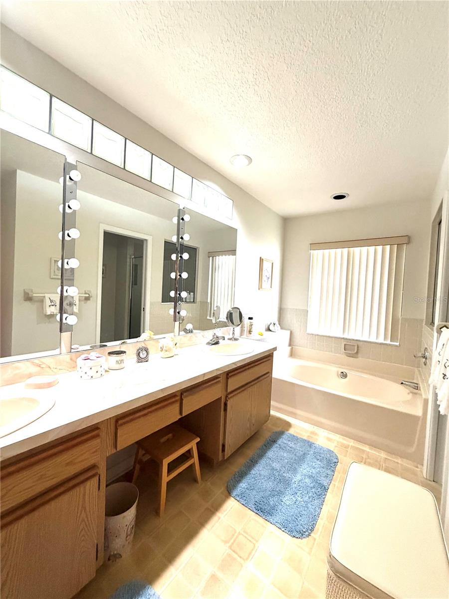 905 WICKETRUN DR — photo 10