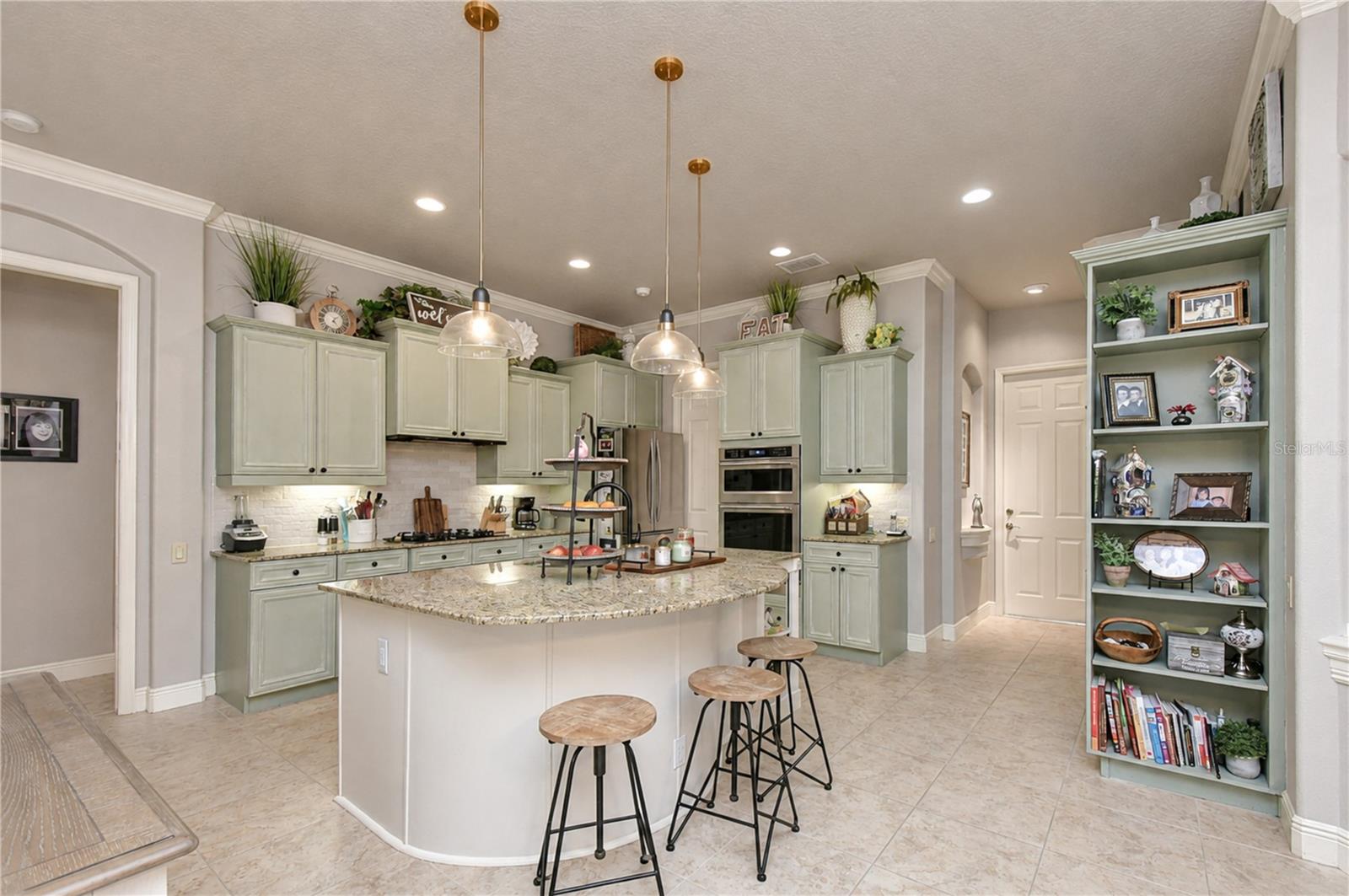 20622 BROADWATER DR — photo 18