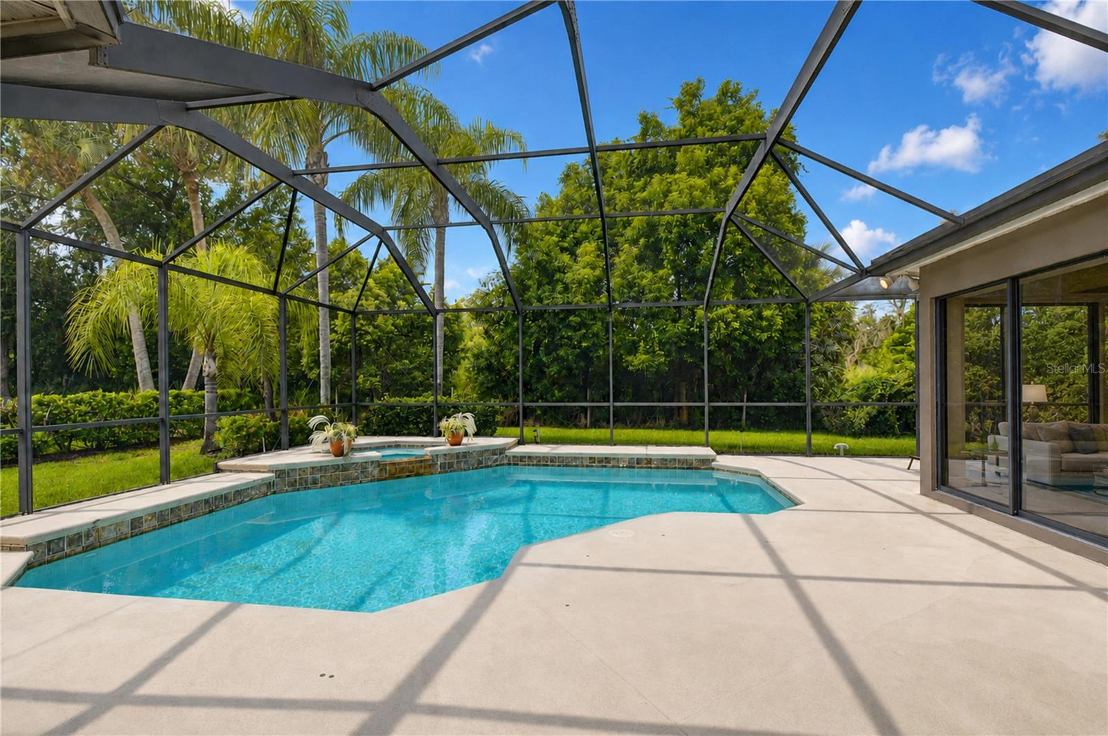 20622 BROADWATER DR — photo 36