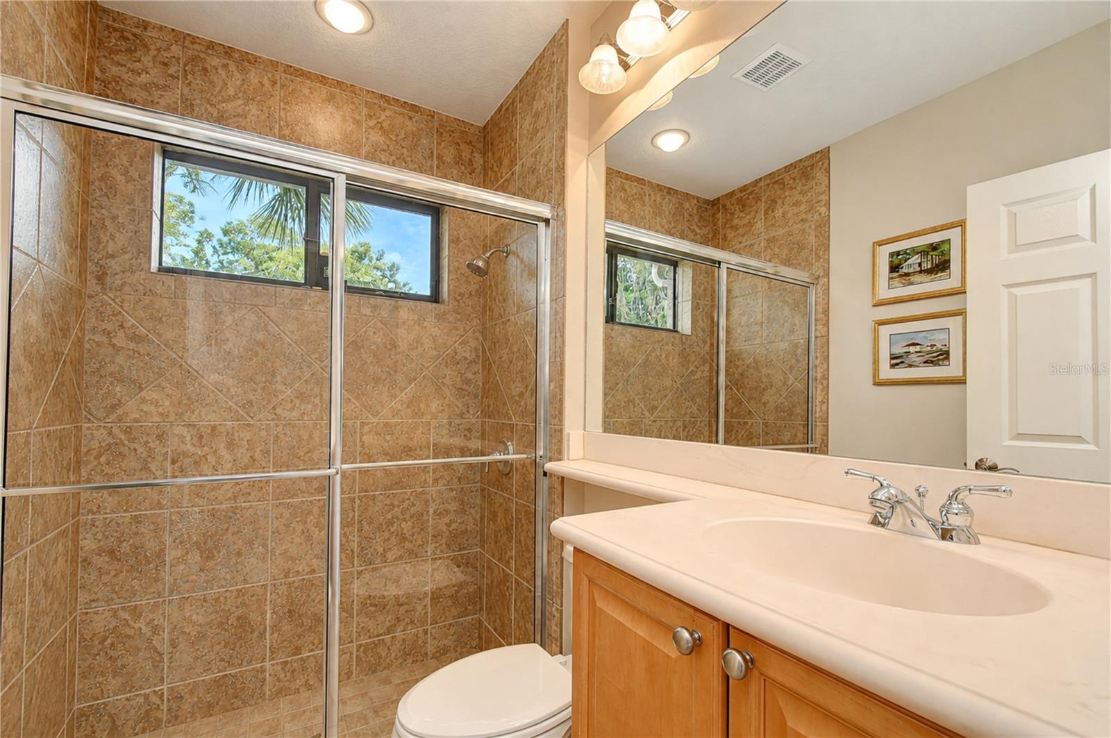 20622 BROADWATER DR — photo 32