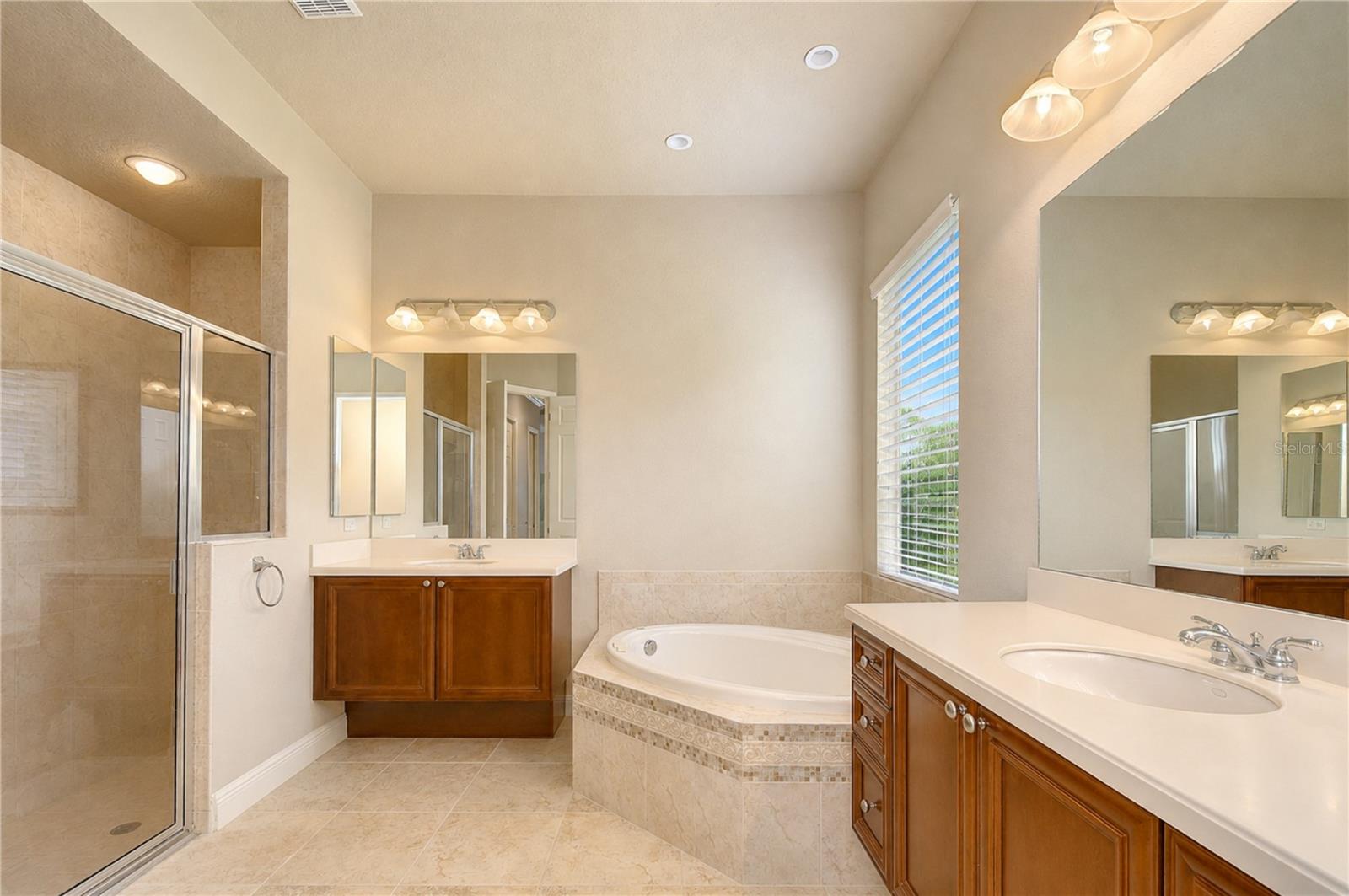 20622 BROADWATER DR — photo 13