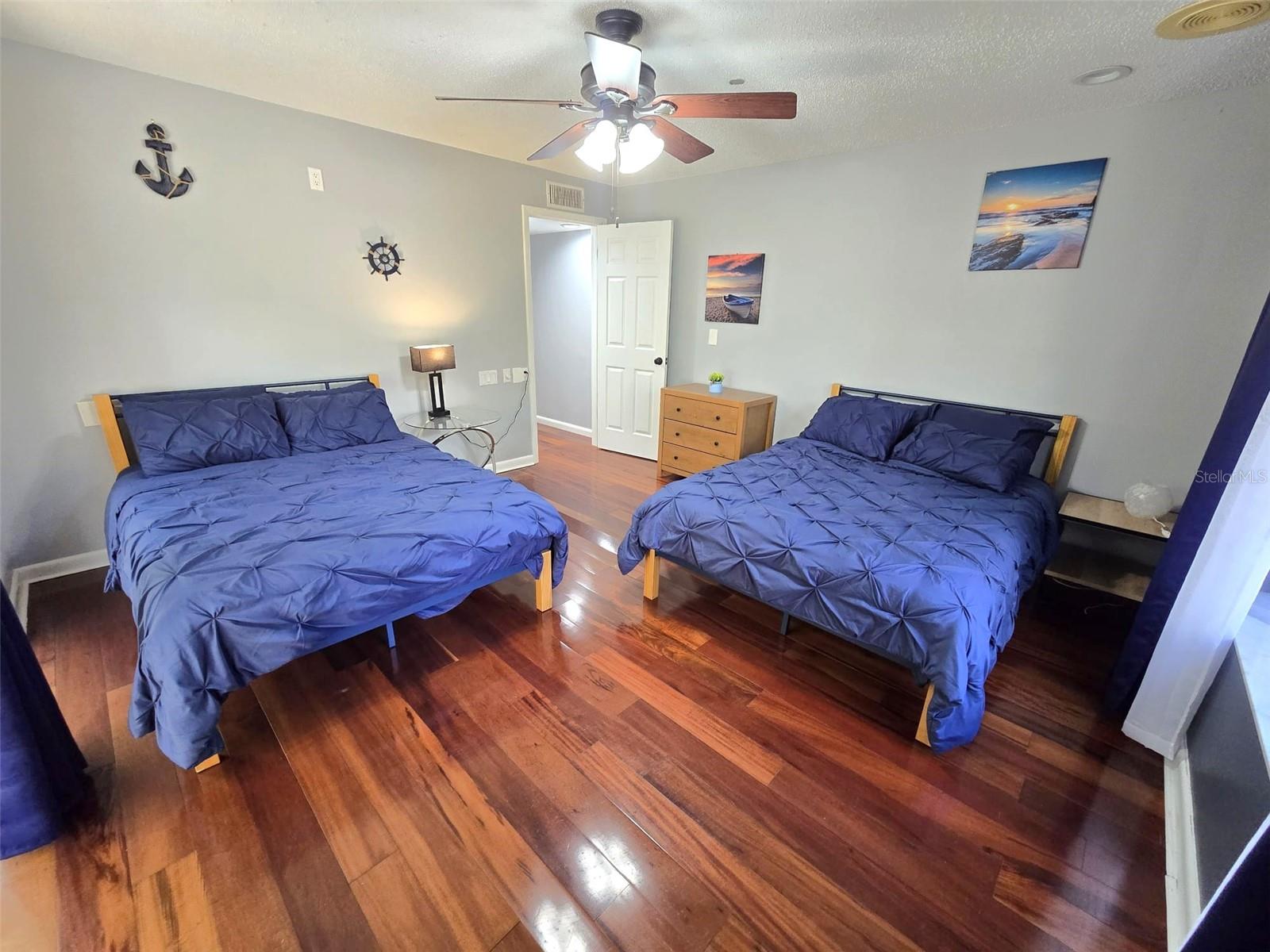 111 OAK LEE DR — photo 19