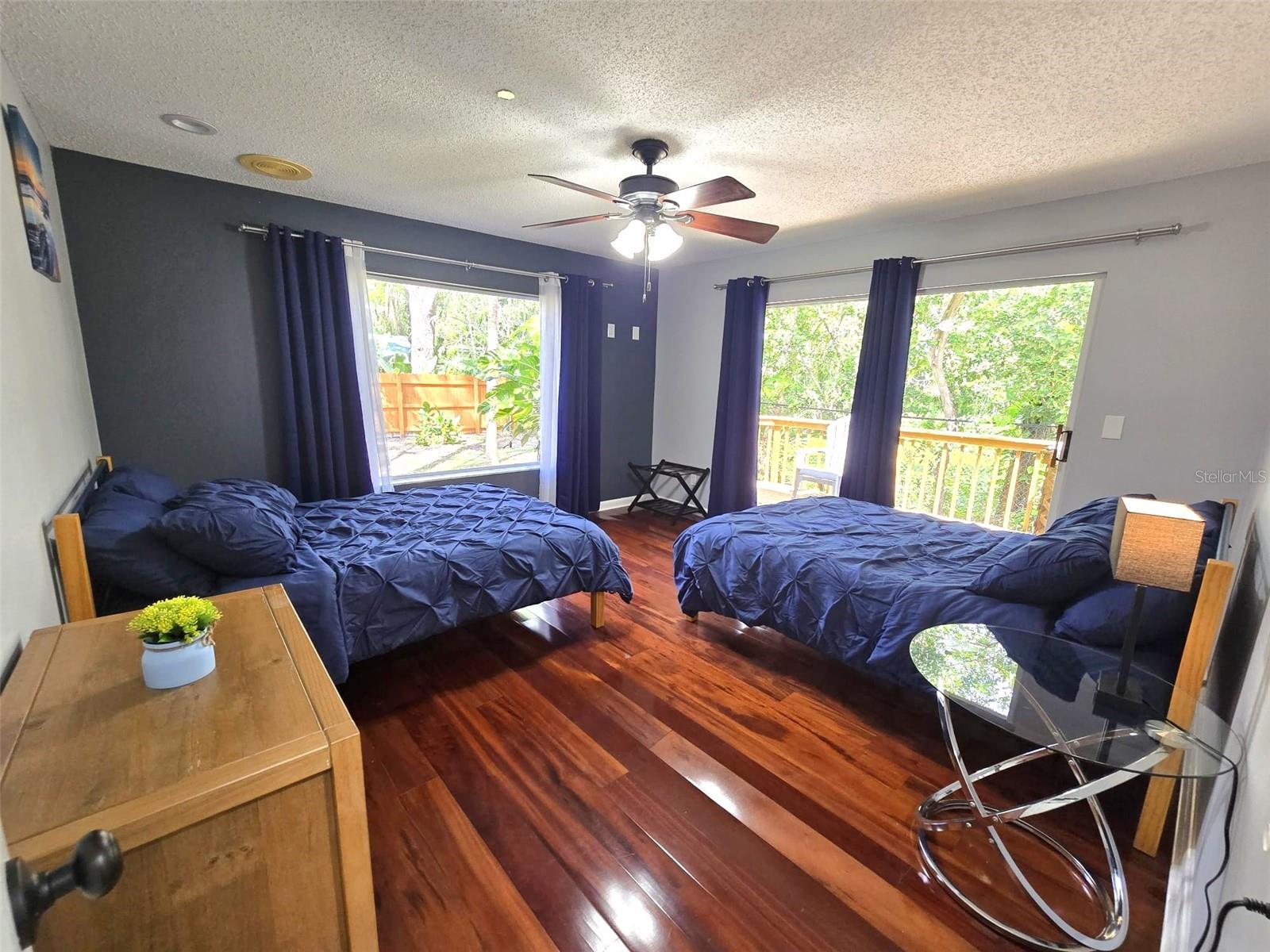 111 OAK LEE DR — photo 20