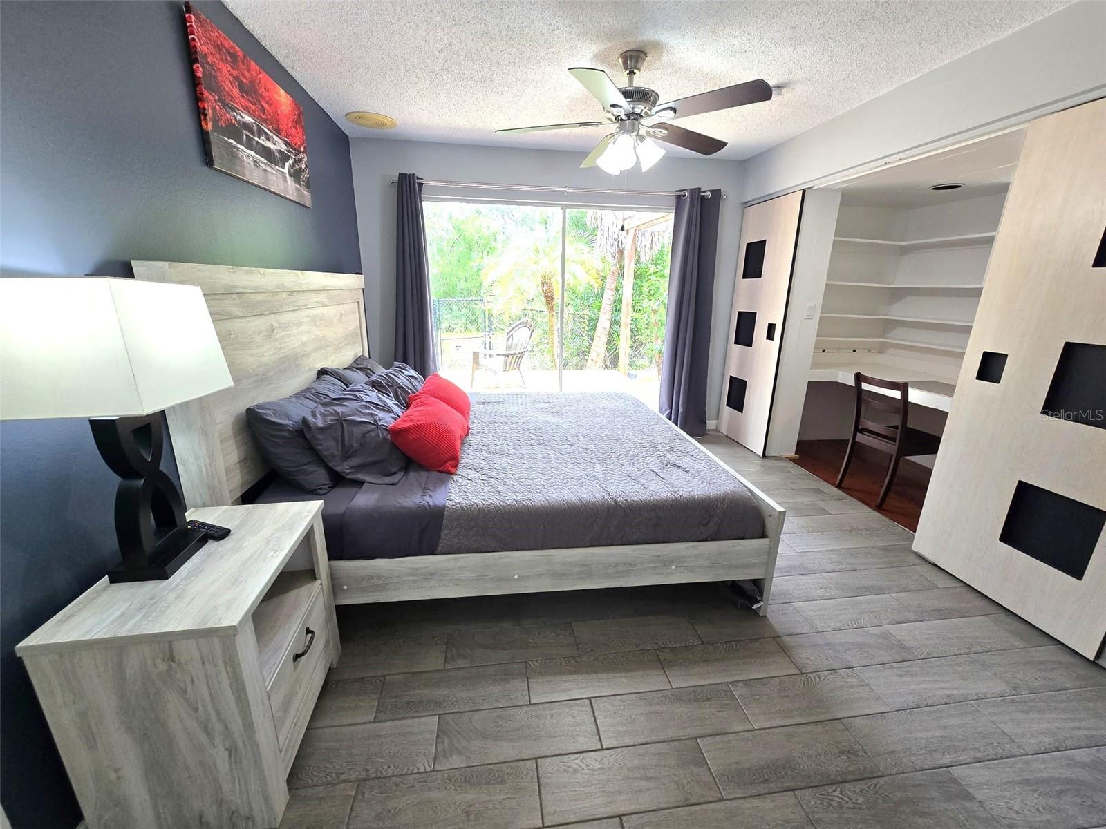 111 OAK LEE DR — photo 6