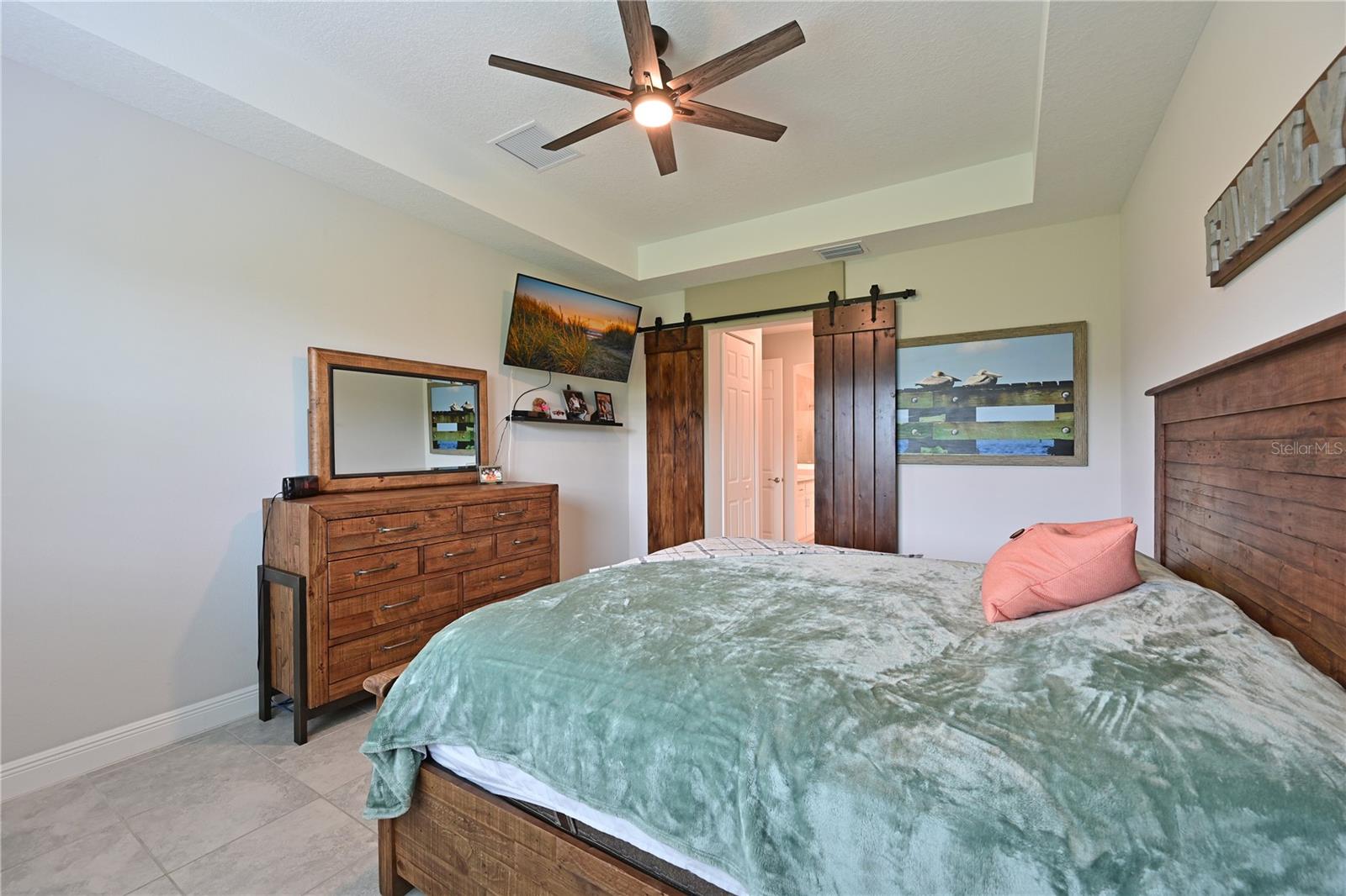 10715 KLEE AVE — photo 10