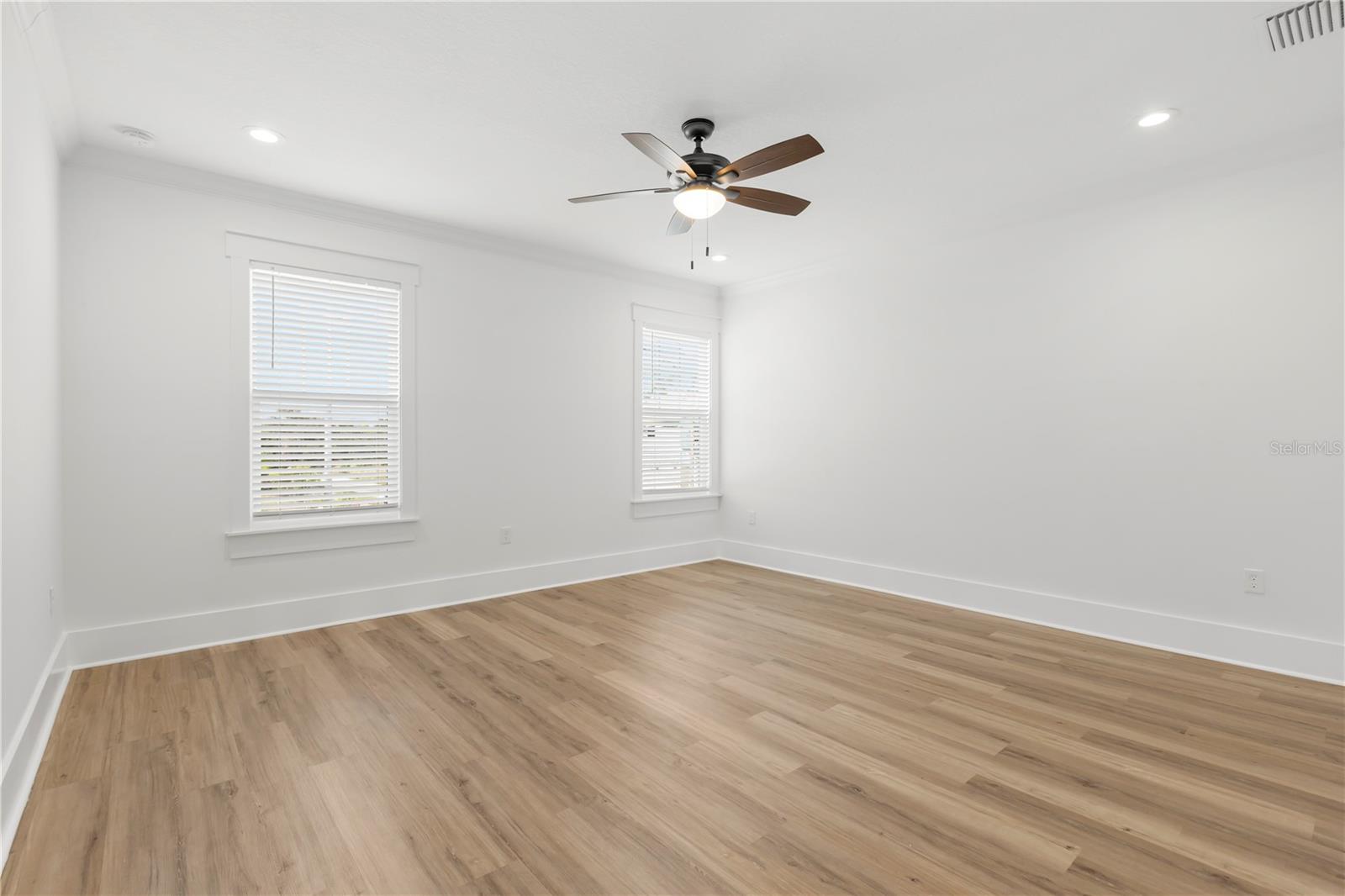 3923 W GRAY ST — photo 24