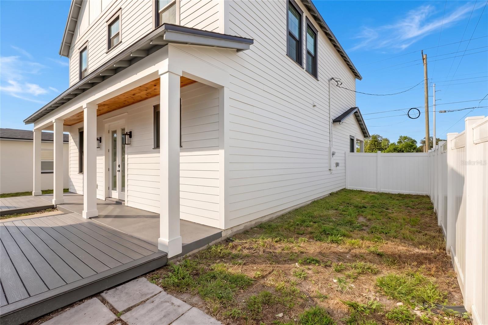 3923 W GRAY ST — photo 35