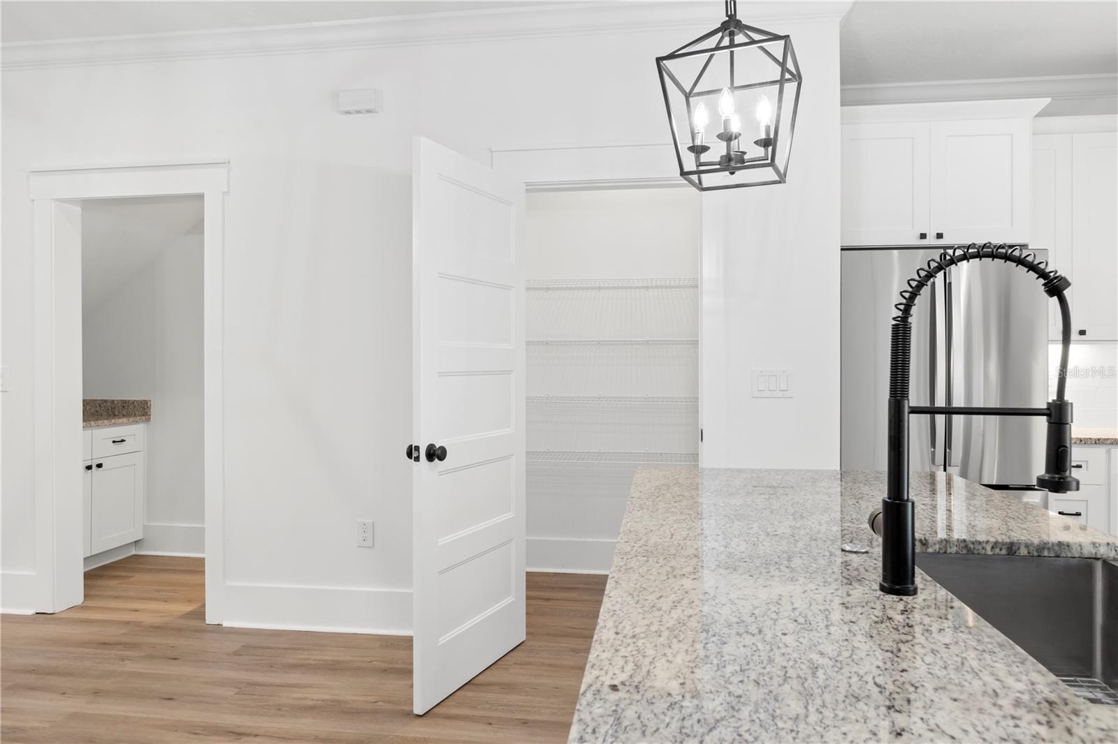 3923 W GRAY ST — photo 7