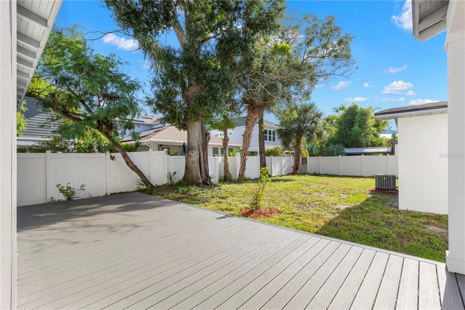 3923 W GRAY ST — photo 34