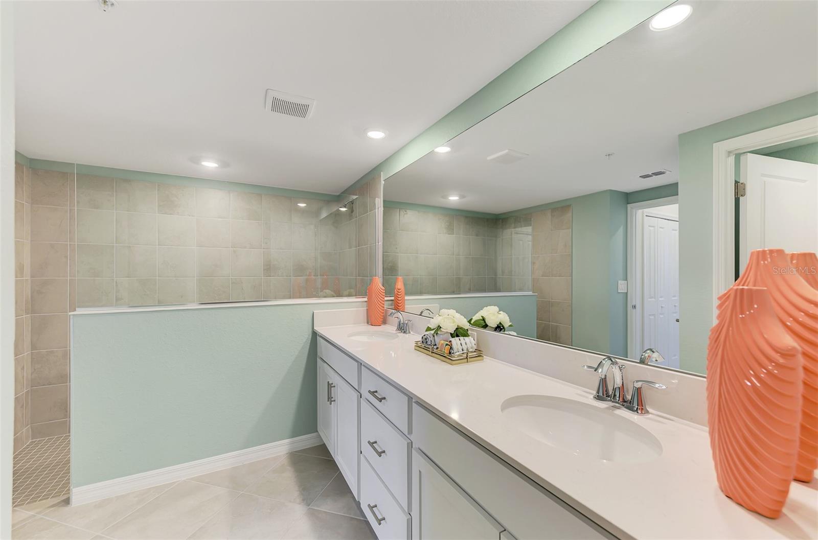 5632 SUMMIT POINTE CIR #104 — photo 35