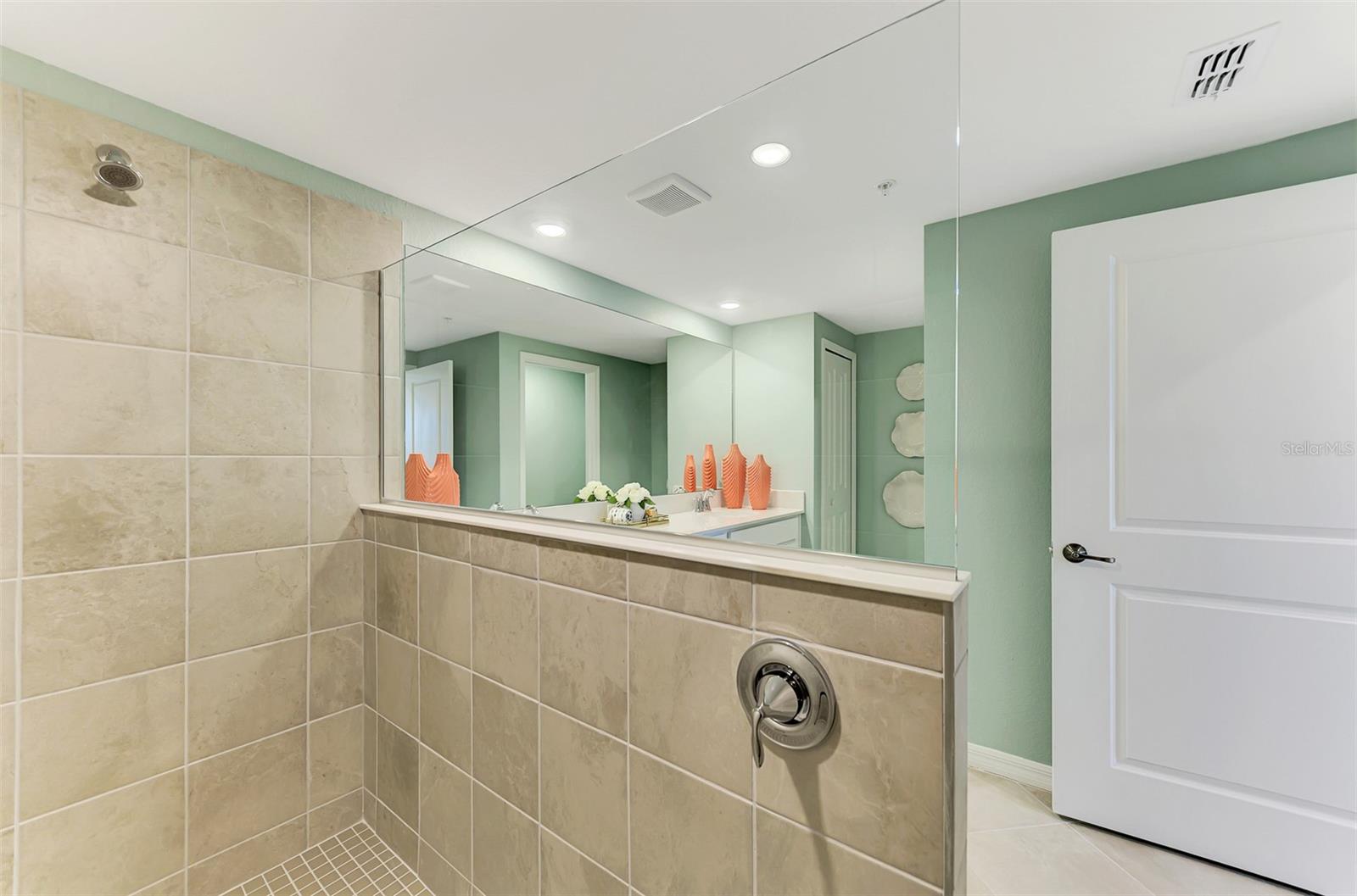5632 SUMMIT POINTE CIR #104 — photo 36