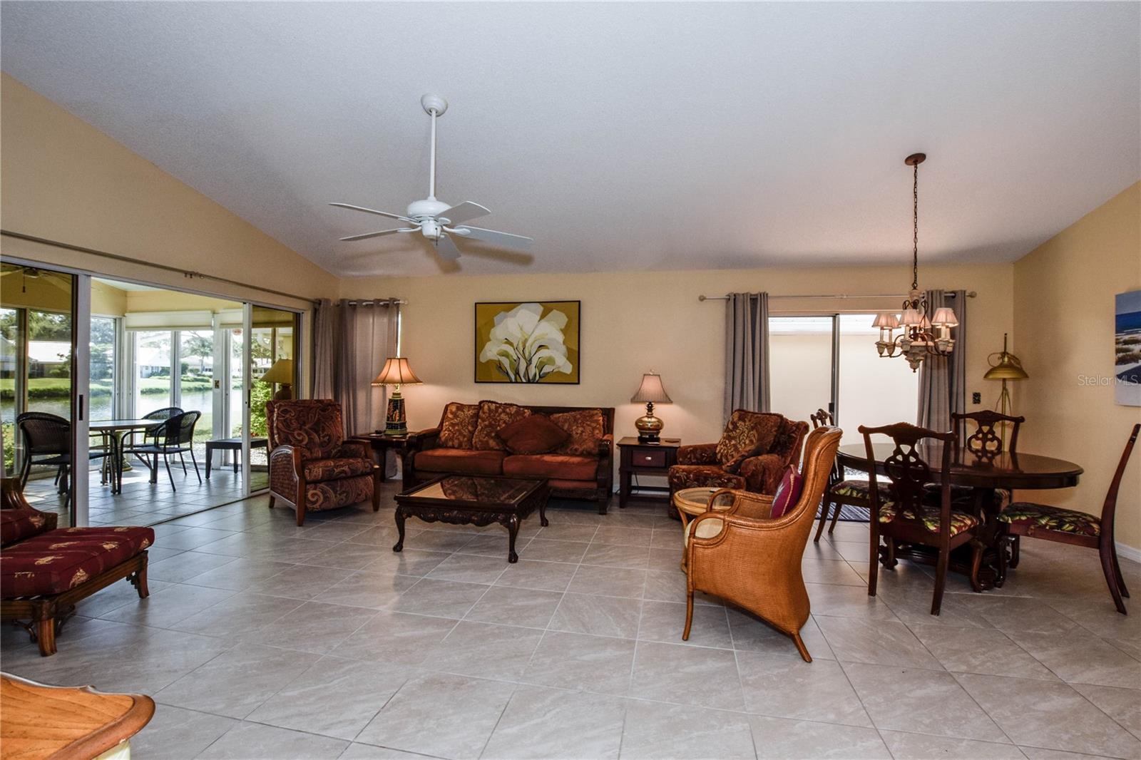 827 HARRINGTON LAKE LN #35 — photo 4