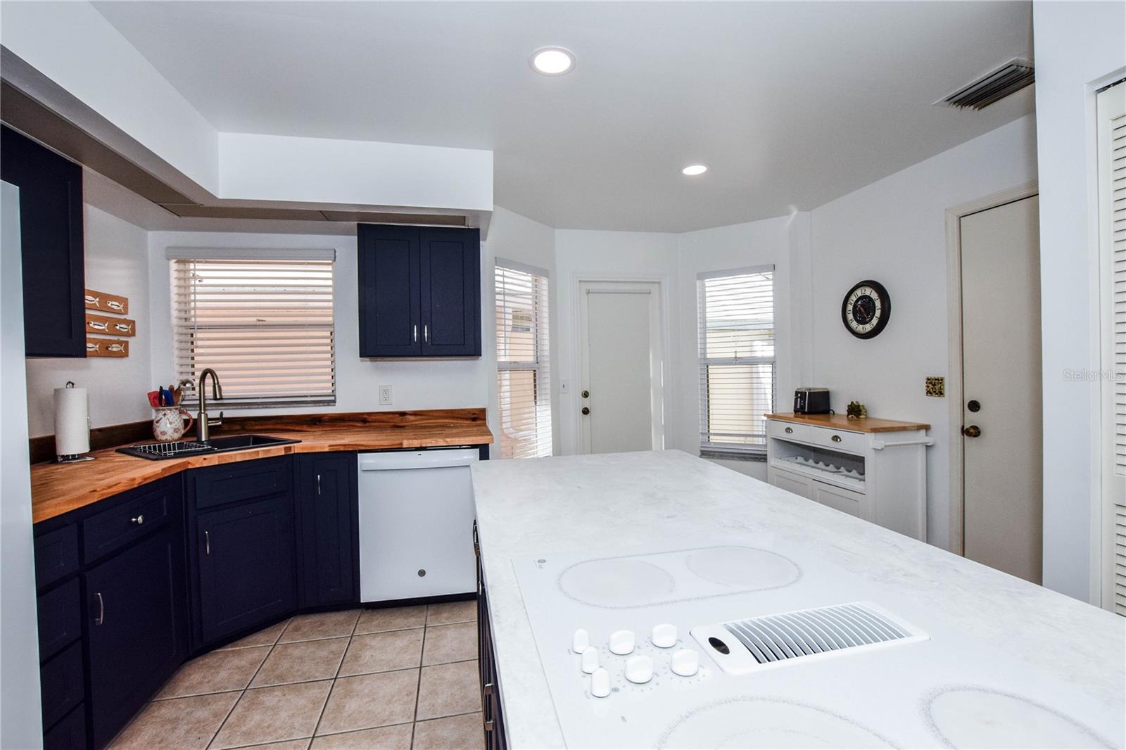 827 HARRINGTON LAKE LN #35 — photo 10